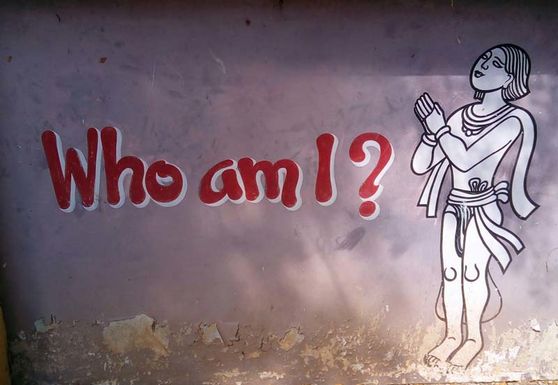 Qui sommes-nous ? Qui suis-je ? Ce que nous sommes dans notre nature (Ce que dit la science Vedique) Qui sommes-nous ? Qui suis-je ? Ce que nous sommes dans notre nature (Ce que dit la science Vedique)